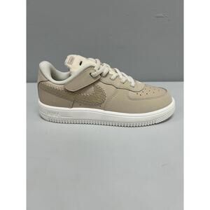 Nike Youth Force 1 Low EasyOn Sneaker